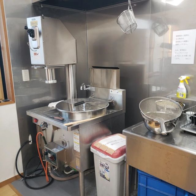 HOME - 十割そば専用 業務用製麺＆ゆで麺機「しこしこ」 | 兼八産業株式会社